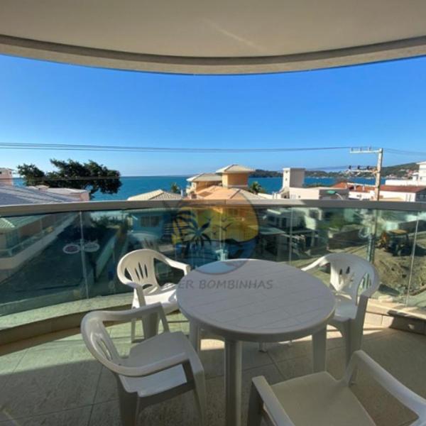 Apartamento no Centro de Bombinhas com Vista ao mar - ao lado de comércio em geral - Foto 4