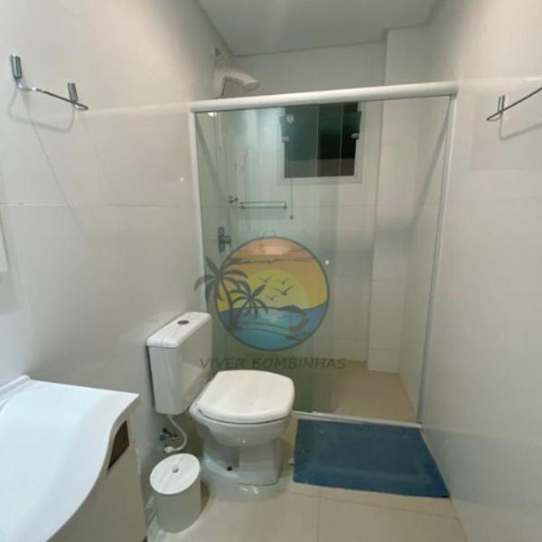 Apartamento no Centro de Bombinhas com Vista ao mar - ao lado de comércio em geral - Foto 3