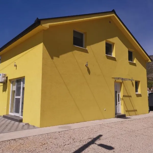Žuta kuća, hotel v destinaci Grude