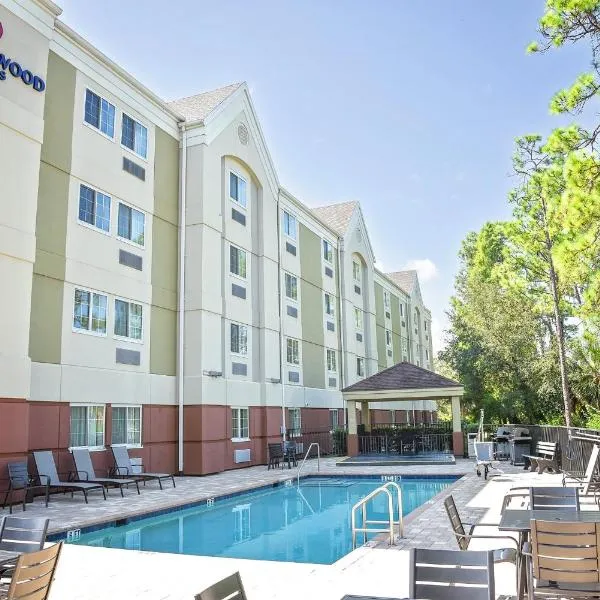 Candlewood Suites Fort Myers Interstate 75 by IHG, hotel in Fort Myers