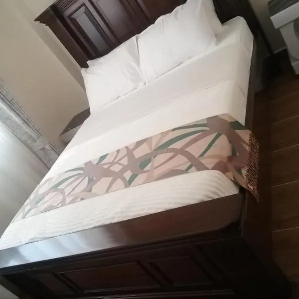 Luxore Apartment Rozina Syokimau Nairobi Airport view, hótel í Syokimau