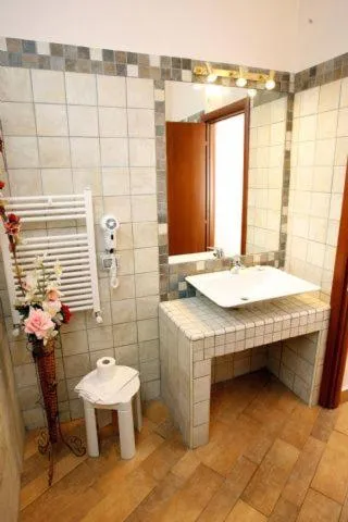 LUANA INN HOLIDAY, hotel in Porto