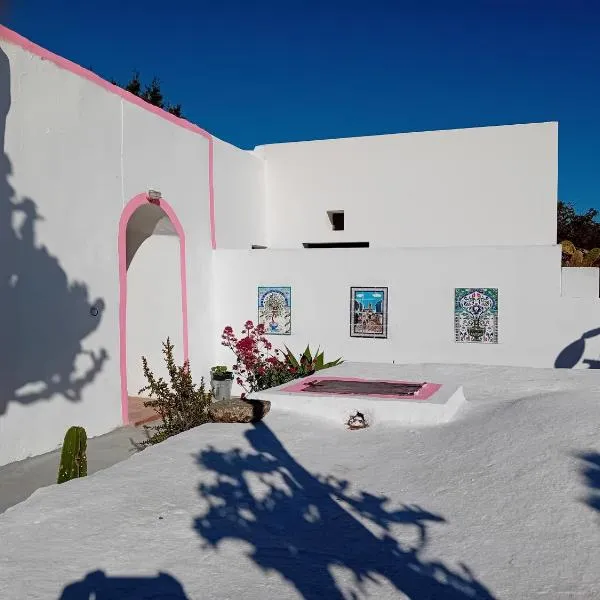 dammuso bianco – hotel w mieście Pantelleria