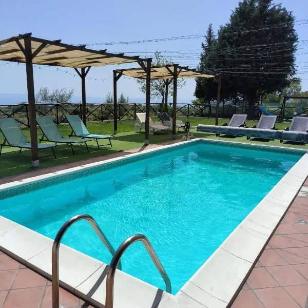 Villa Egle Belpasso, villa vacanza con piscina, hotel v destinácii Belpasso