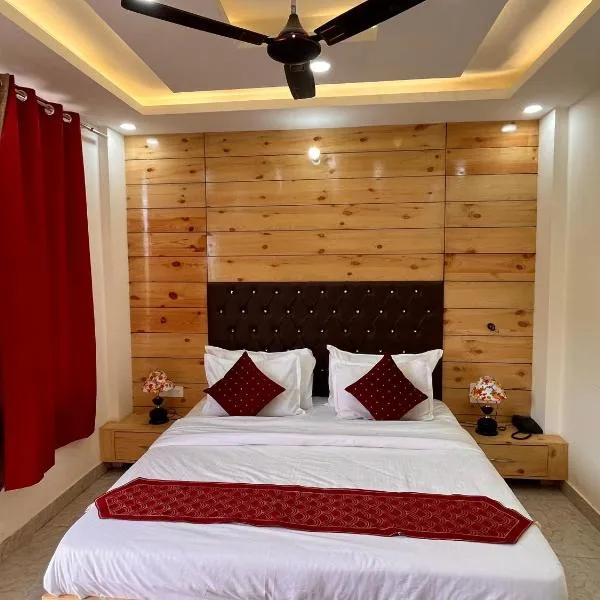 ๋ฐ๋ธ๋๊ฐ๋ฅด์ ์์นํ ํธํ
Shekhar Royal classic