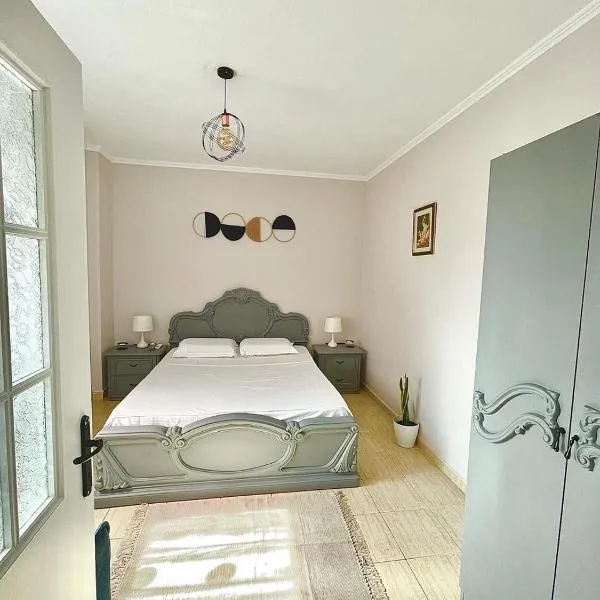 Flex Apartment, hotel in Tirana