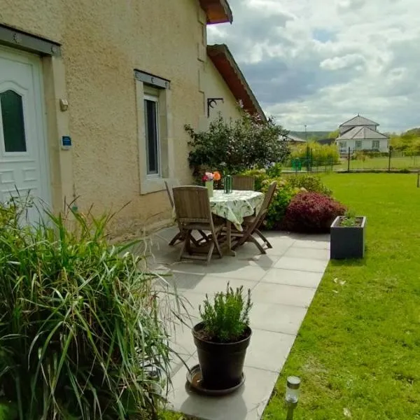 GITE DE MIRAUVILLE, hotel in Apremont-la-Forêt