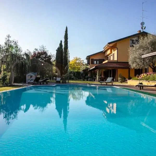 Cascina San Marco - Exclusive pool double apartament, hotel em Rosignano Monferrato