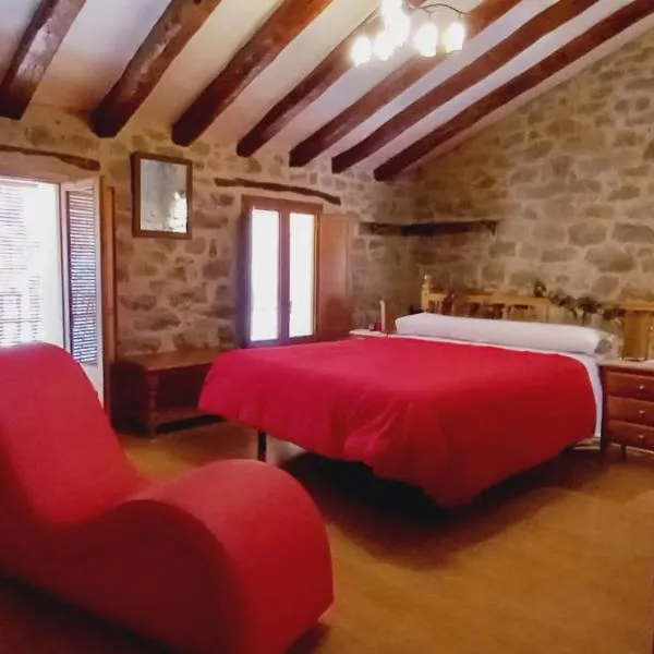Casa rural la Posada Terra Alta Matarraña, hotel in Caseras