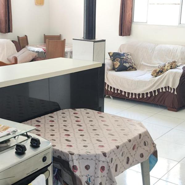 Casa térrea com piscina a 250 metros da praia - Foto 2