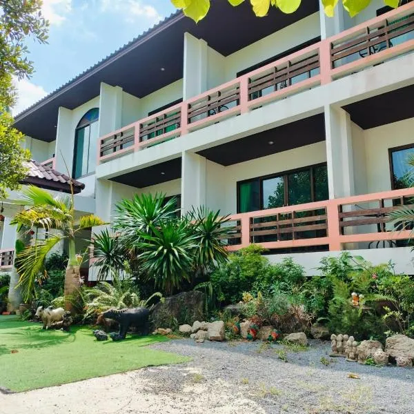 Jigsaw Cafe & Resort, hotel v destinaci Ban Na We