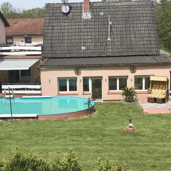 Ferienhaus Gerhard, hotel v destinaci Hornbach
