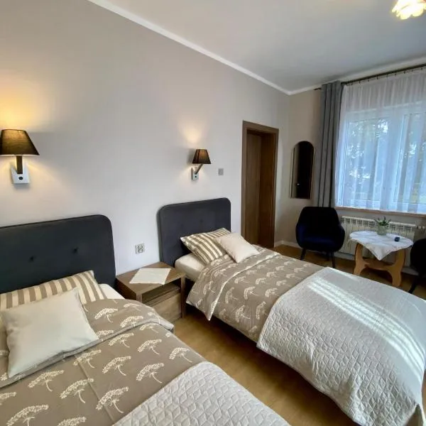 Gospodarstwo Agroturystyczne JAGODA, hotel di Powązki