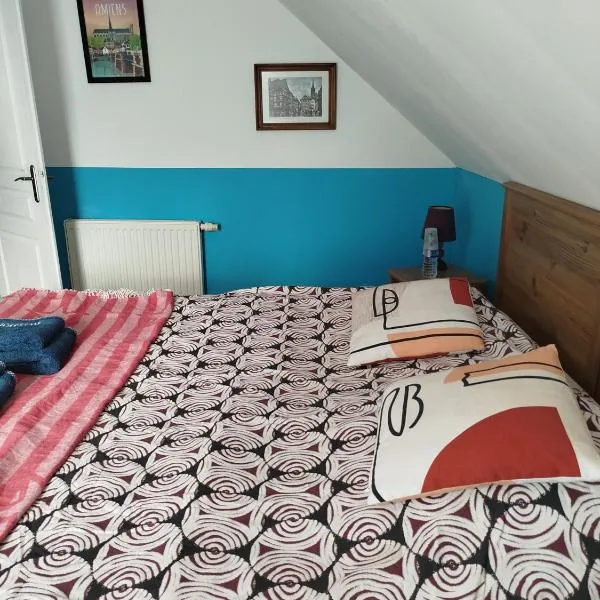 Chambre bleue dans maison avec parking – hotel w mieście Cluses