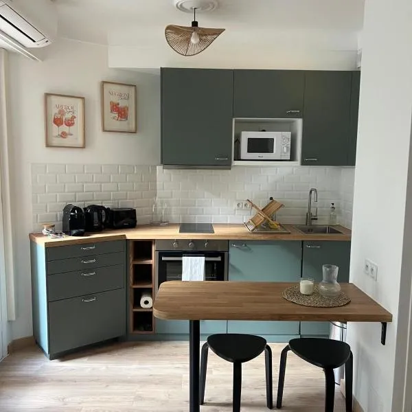 Studio centre-ville Beaulieu-sur-Mer, hotel in Beaulieu-sur-Mer