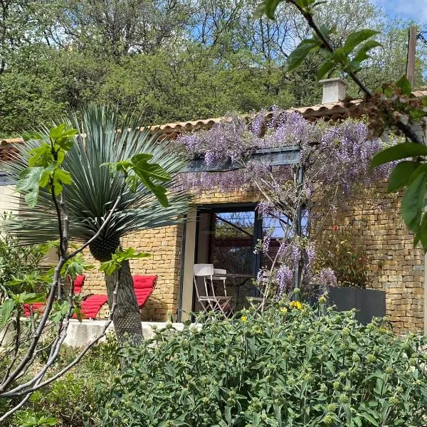 gîte de Jo et Chantal, хотел в Belgentier