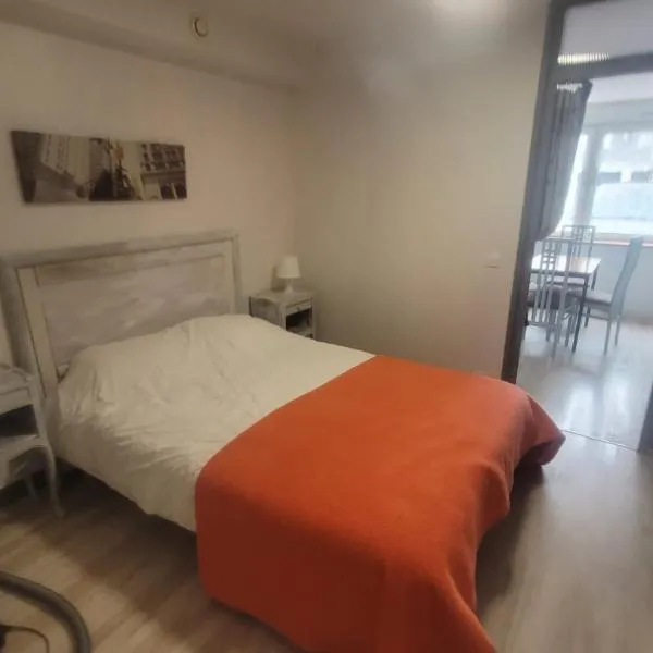 charmant appartement, hotel v destinaci Charency-Vezin