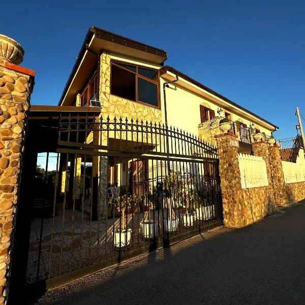 Casa del Sole, hotel Campofelice di Roccellában