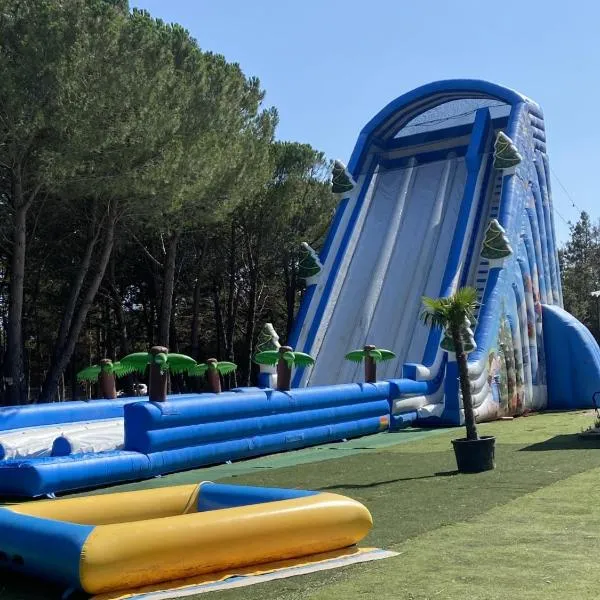 les gites du parc animalier de ginasservis, hotel din Ginasservis