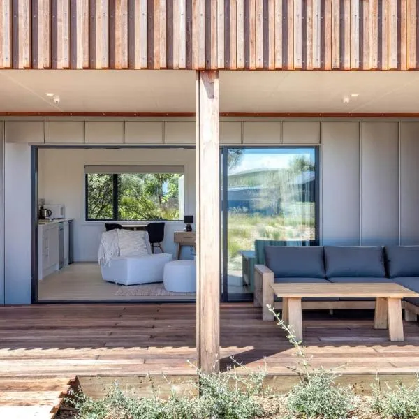 Onetangi Beach Stays Studio 2 - Coast & Country, hôtel à Onetangi