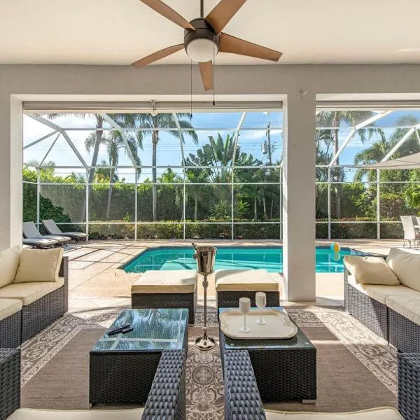 Lux Family 3 BR With Pool Villa Walk To Beach and Mercato, hotel v destinaci Naples