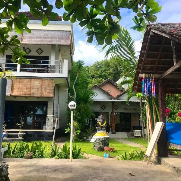 Tudes Homestay, hotel v destinaci Amed