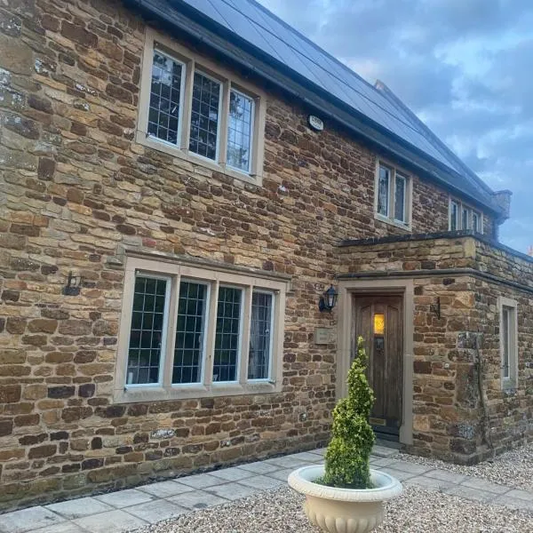 Maple House, hotel v destinaci Faxton