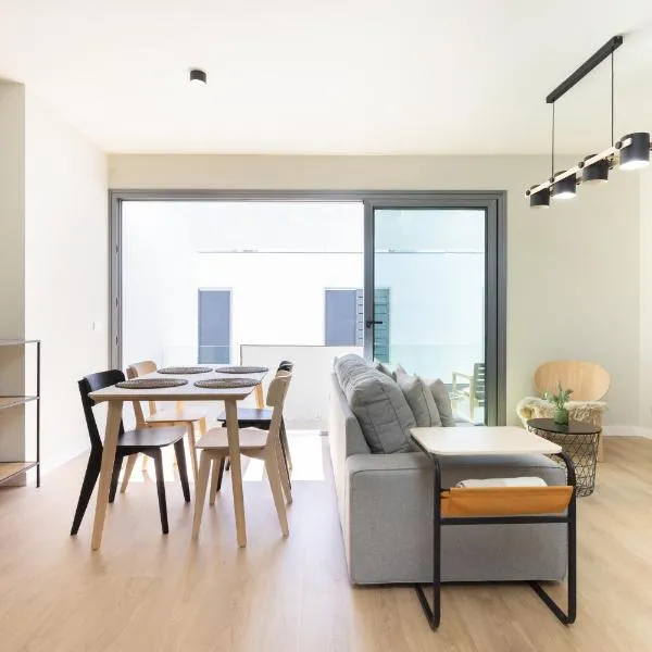 Maruxía Beach and Pool apartemnt โรงแรมในAbades