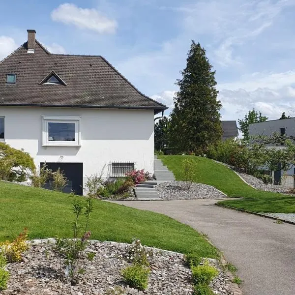 La Maison d'Enfance, hotel in Saint-Bernard