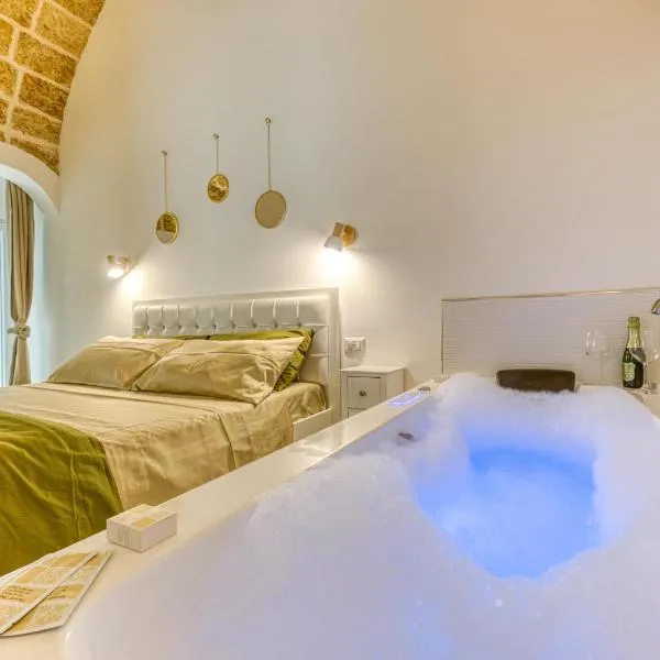 Andrea's luxury home climatizzata con vasca idromassaggio nel centro storico, hotel in Presicce