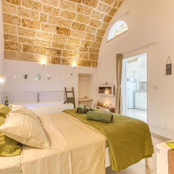 Andrea's luxury home climatizzata con vasca idromassaggio nel centro storico, hotel v destinaci Presicce