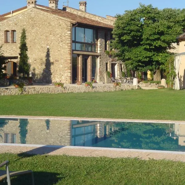 Agriturismo Sambuco, hotel v destinaci Pastrengo