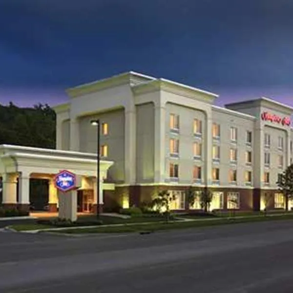 Hampton Inn Ithaca, hotell i Newfield