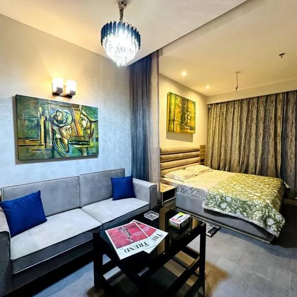 Cloud stay@41st floor, hotel v destinaci Noida