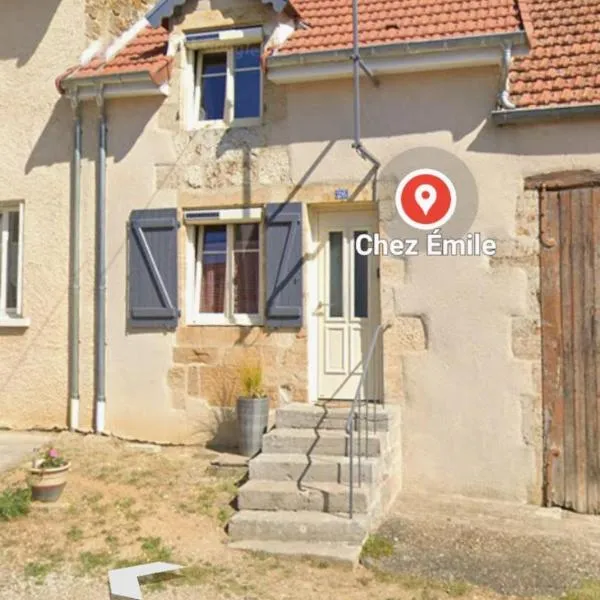 Chez Émile maison d'hotes 2 chambres avec jardin privé, отель в городе Humes