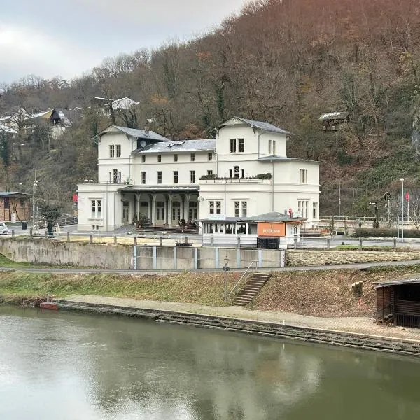 Ferienwohnung im historischen Bahnhofsgebäude in Balduinstein, Hotel in Balduinstein