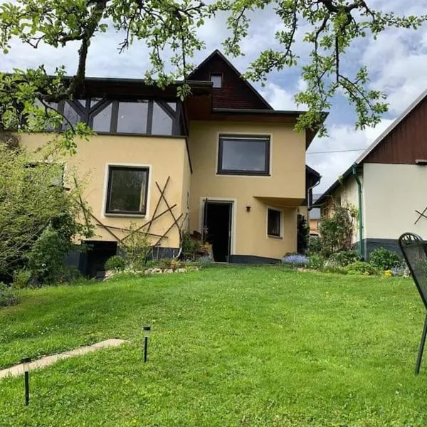 Gartentraum, Feuergrill, Kids-Spielwelt, 4Räume, hotel en Hartenstein