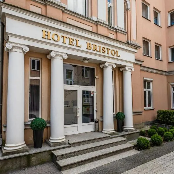 Hotel Bristol、キェルツェのホテル