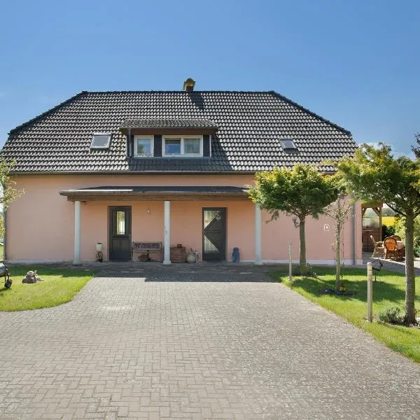 Ferienwohnung Lüssow, hotel in Lüssow