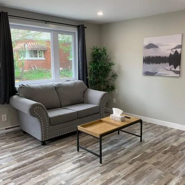 ENTIRE 1 BEDROOM APARTMENT DOWNTOWN - u4, hotel a Waterloo