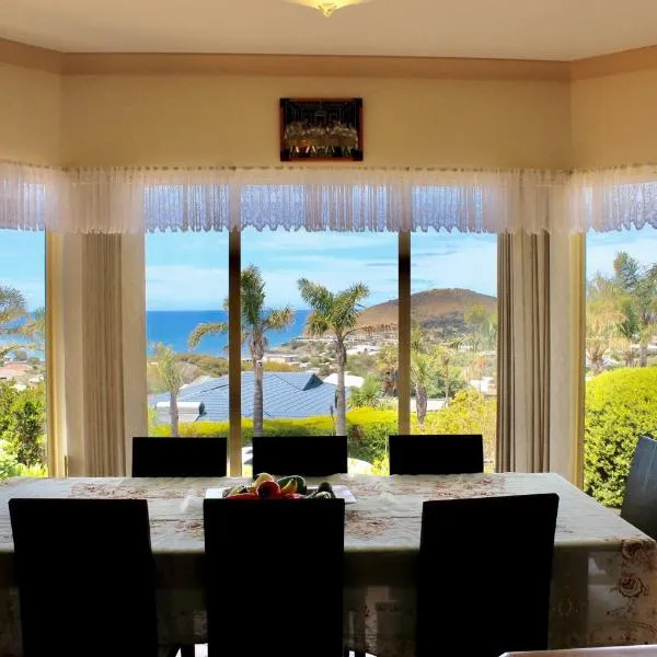 "Villa Marie"- Pet-Friendly, hotel in Encounter Bay
