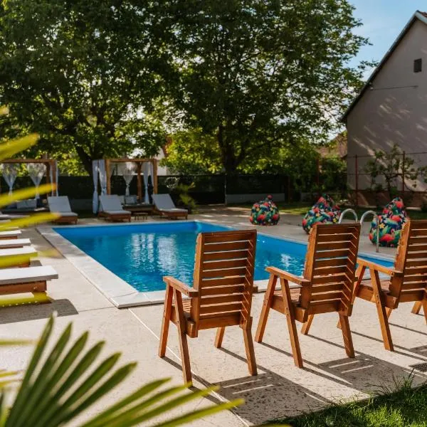B&B LUX Pavlovci, hotel a Pavlovci