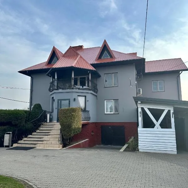 Zajazd Restauracja Derby, hotel v destinaci Błonie