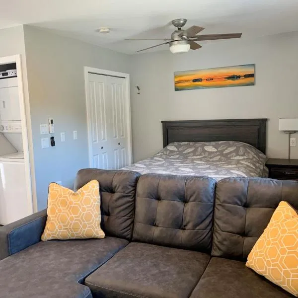 Chims Cabins - Port Alberni, hotel u gradu Port Alberni