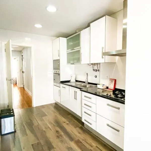 HU2i - In&Out Sete Rios