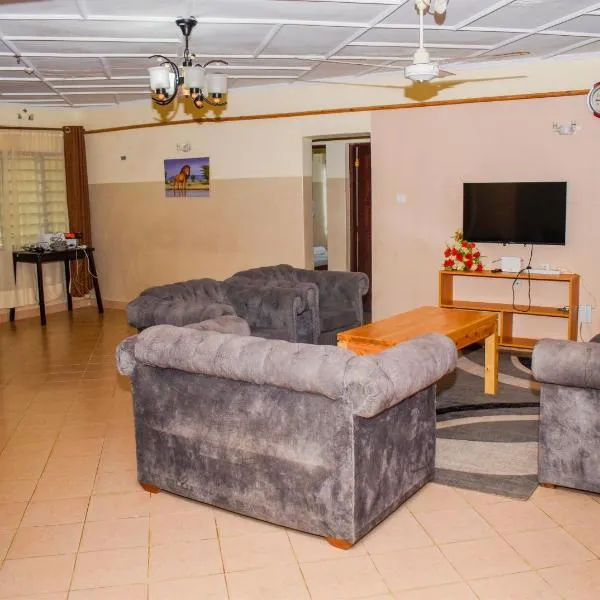 Karura and friends airbnb (affordable), hotell sihtkohas Diani Beach