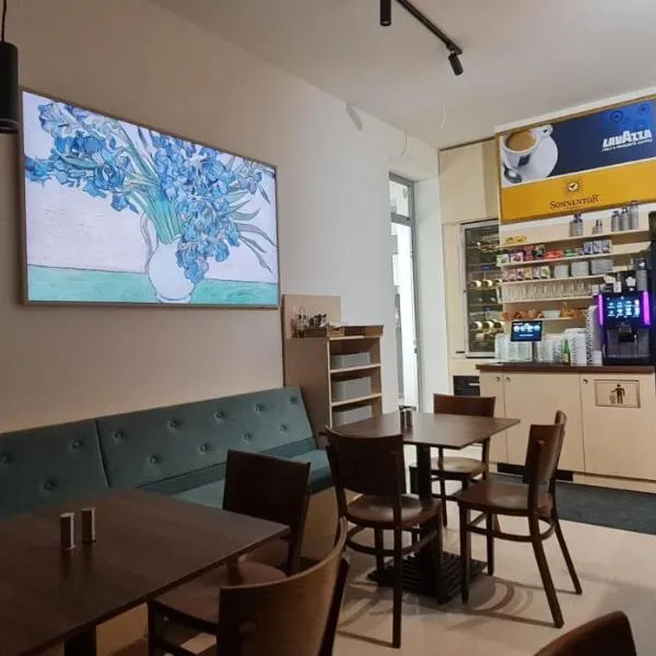 슈투로보에 위치한 호텔 Elite Pension