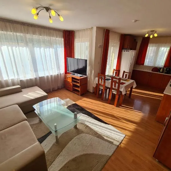 Spacious 2 Bedroom Apartment, khách sạn ở Sofia