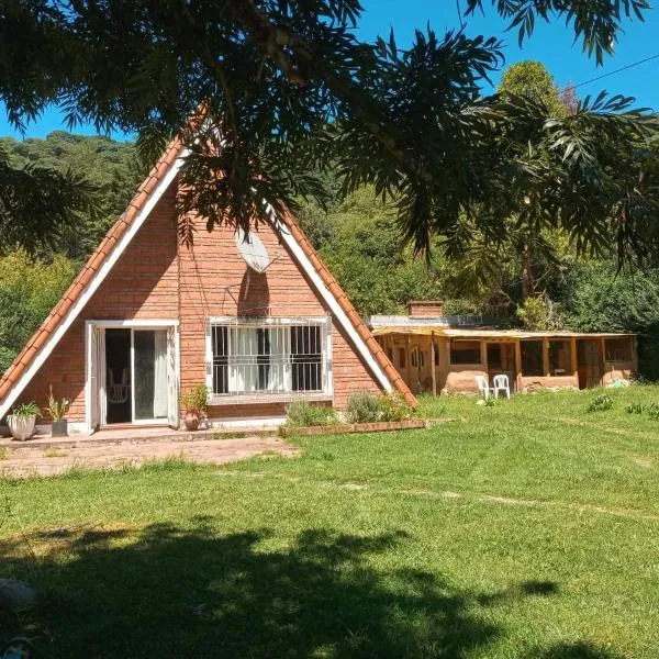 Cabaña Colibri, hotel di Yala