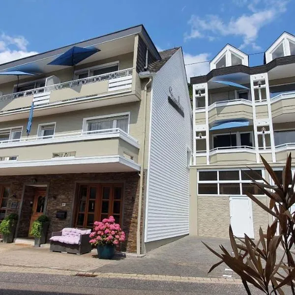 Strandhaus an der Mosel, hotel v destinaci Valwig